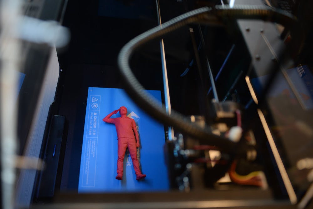 2016-03-30-Maker-Studio5596