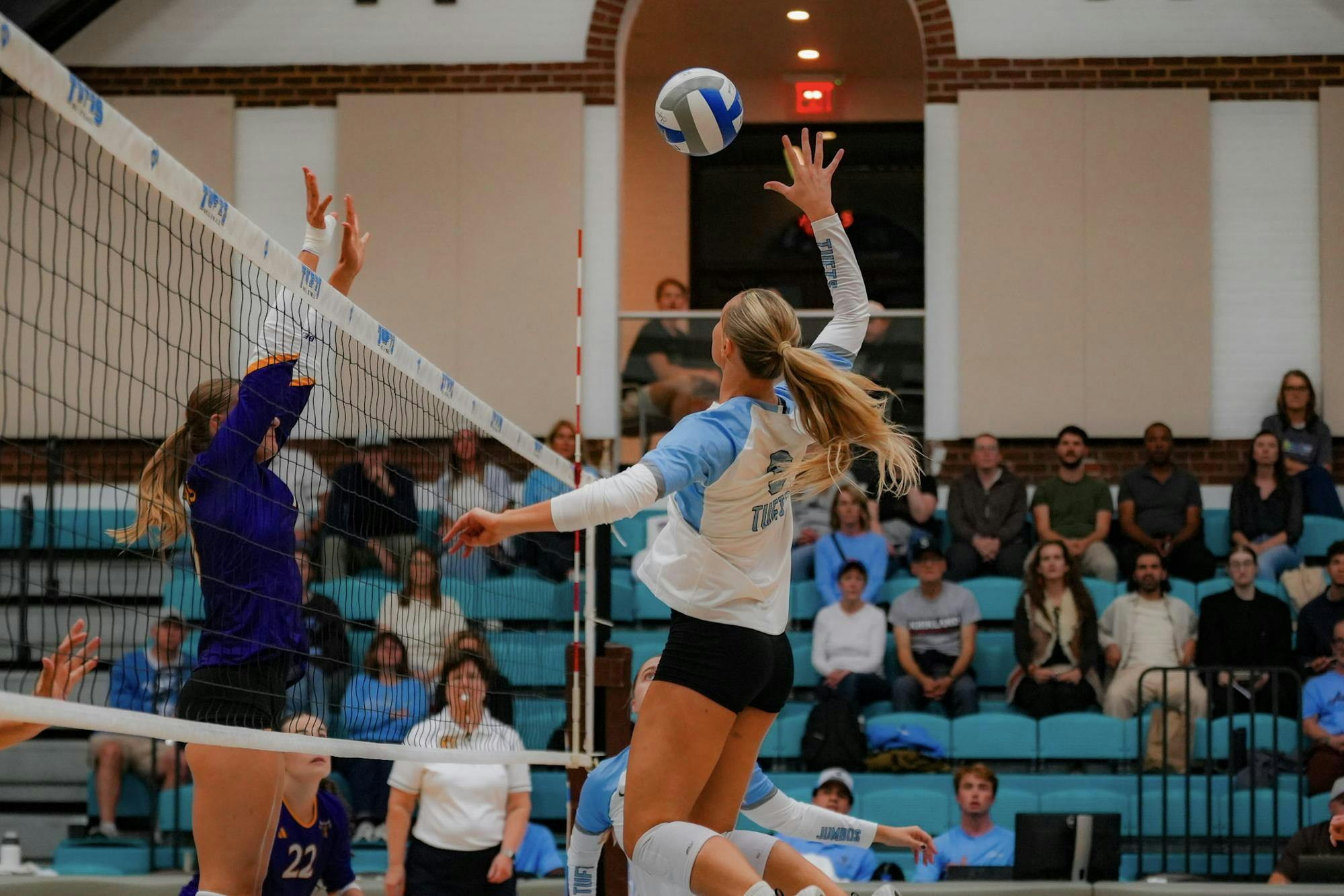 Women's Volleyball v Williams 3.jpg