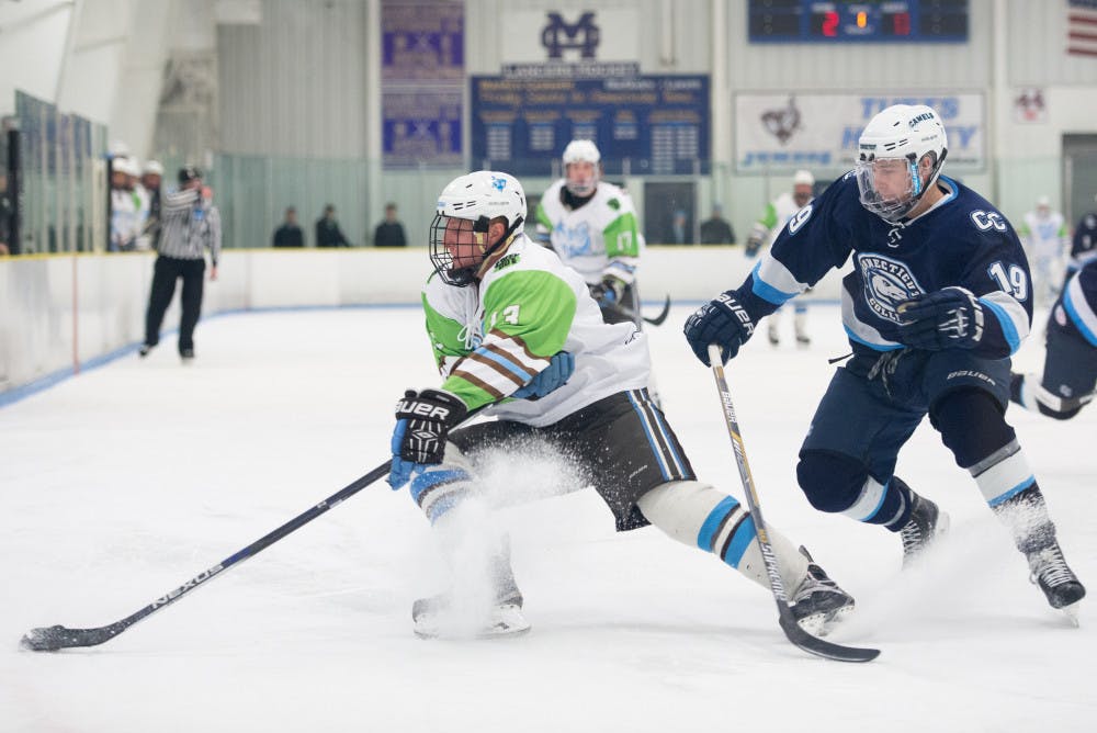 2016-02-05-Hockey-vs-Conn-Coll-12392