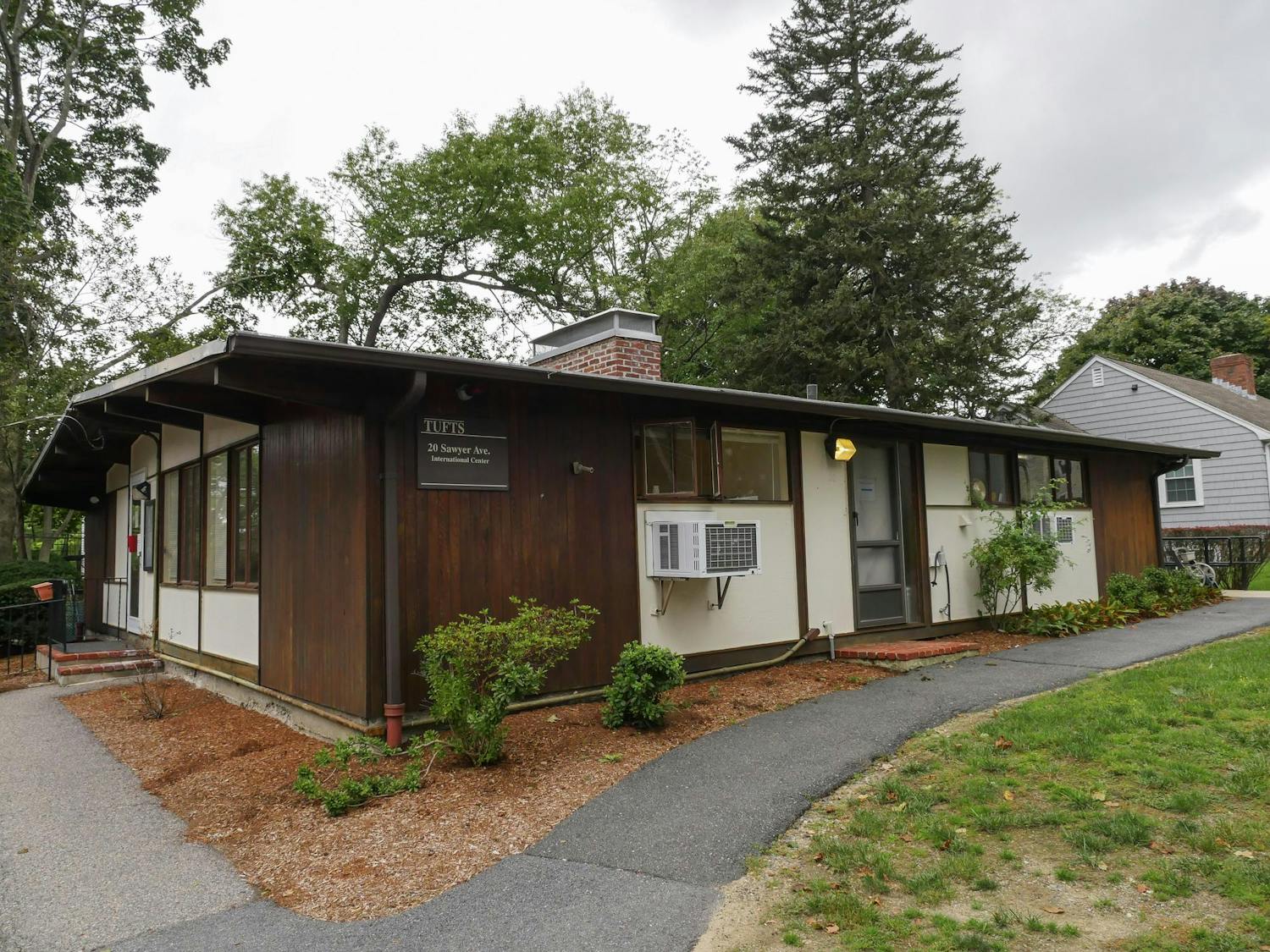 (Mina Terzioglu : Tufts Daily).jpg