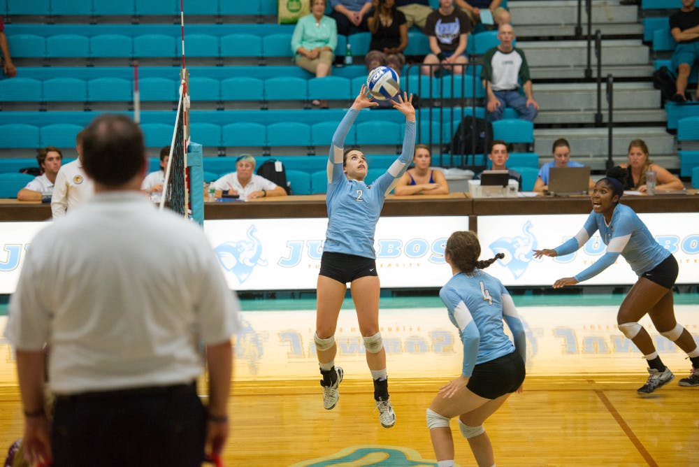 2015-09-09-WSoccer-and-VBall-3866