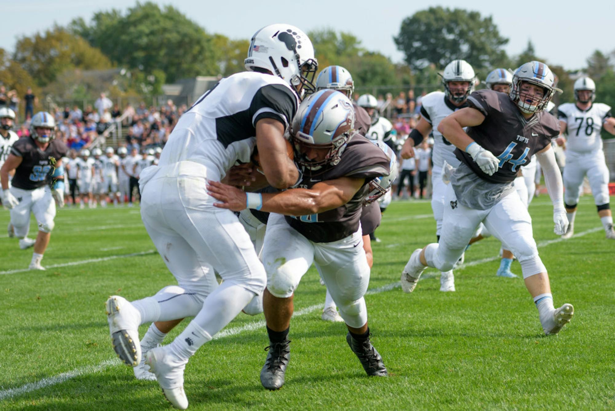 2017-10-07-Football-vs-Bowdoin-0522