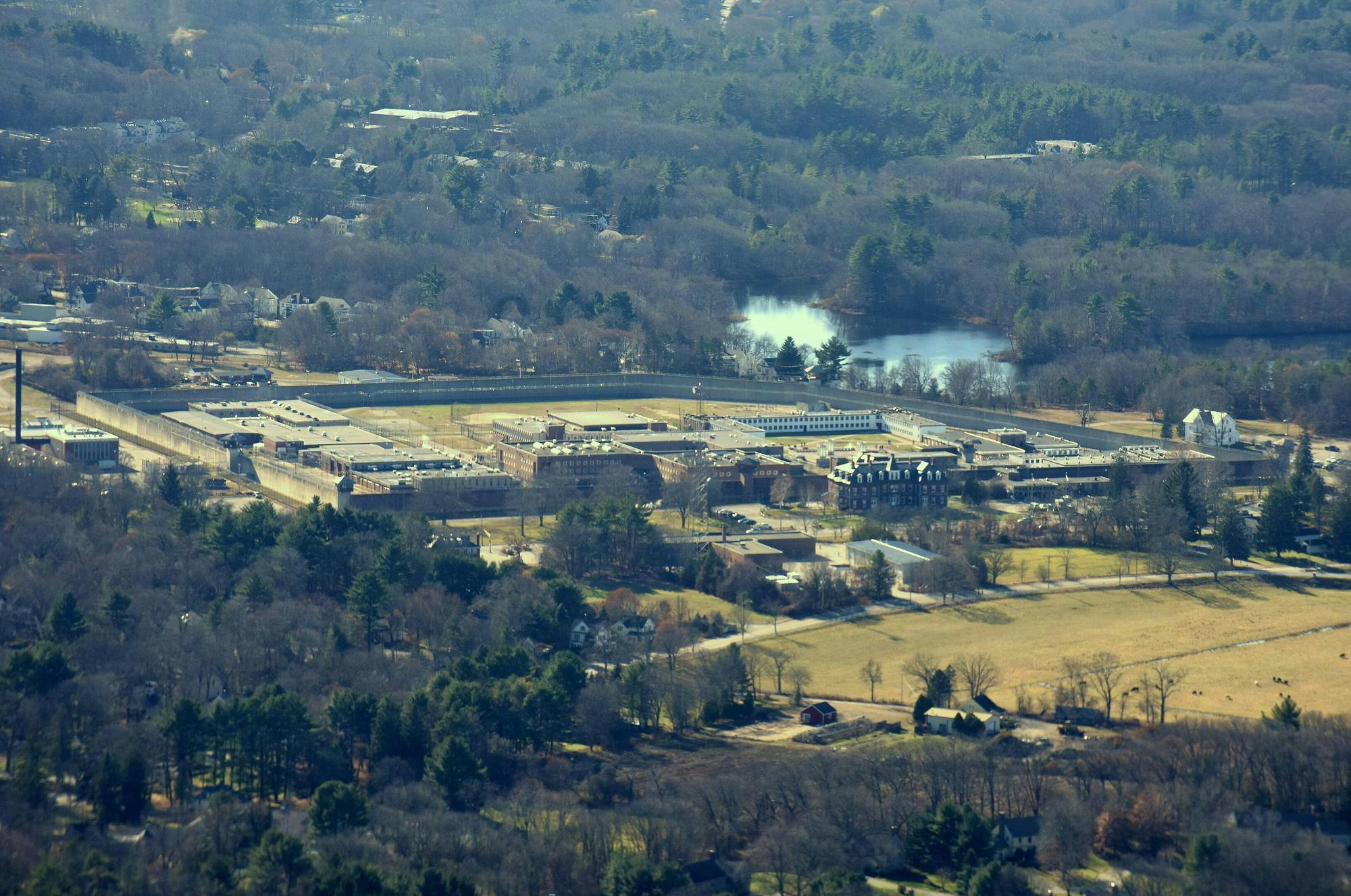 3255px-Massachusetts_Correctional_Institute_Concord_Aerial.jpeg