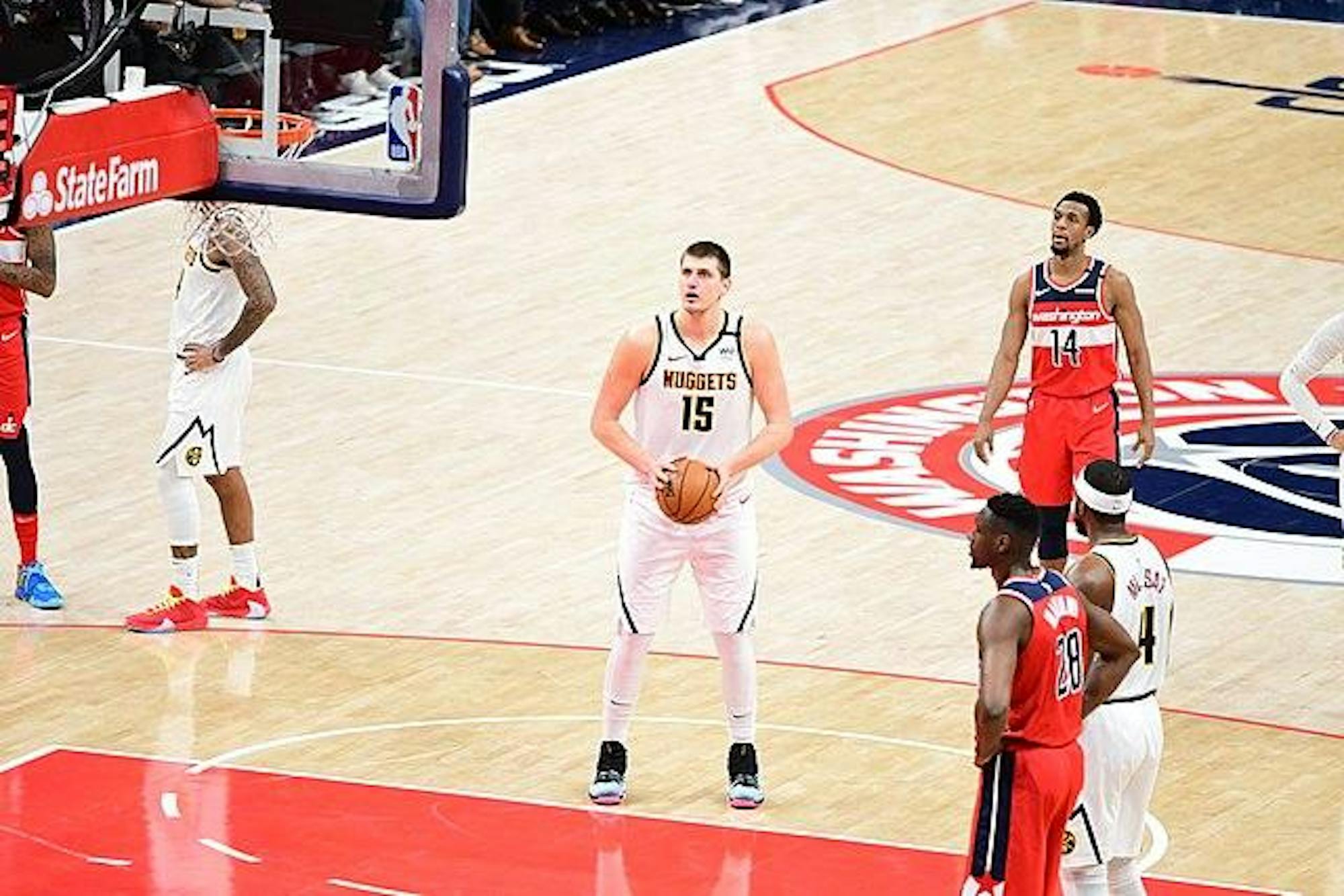 Nikola_Jokic_free_throw.jpg