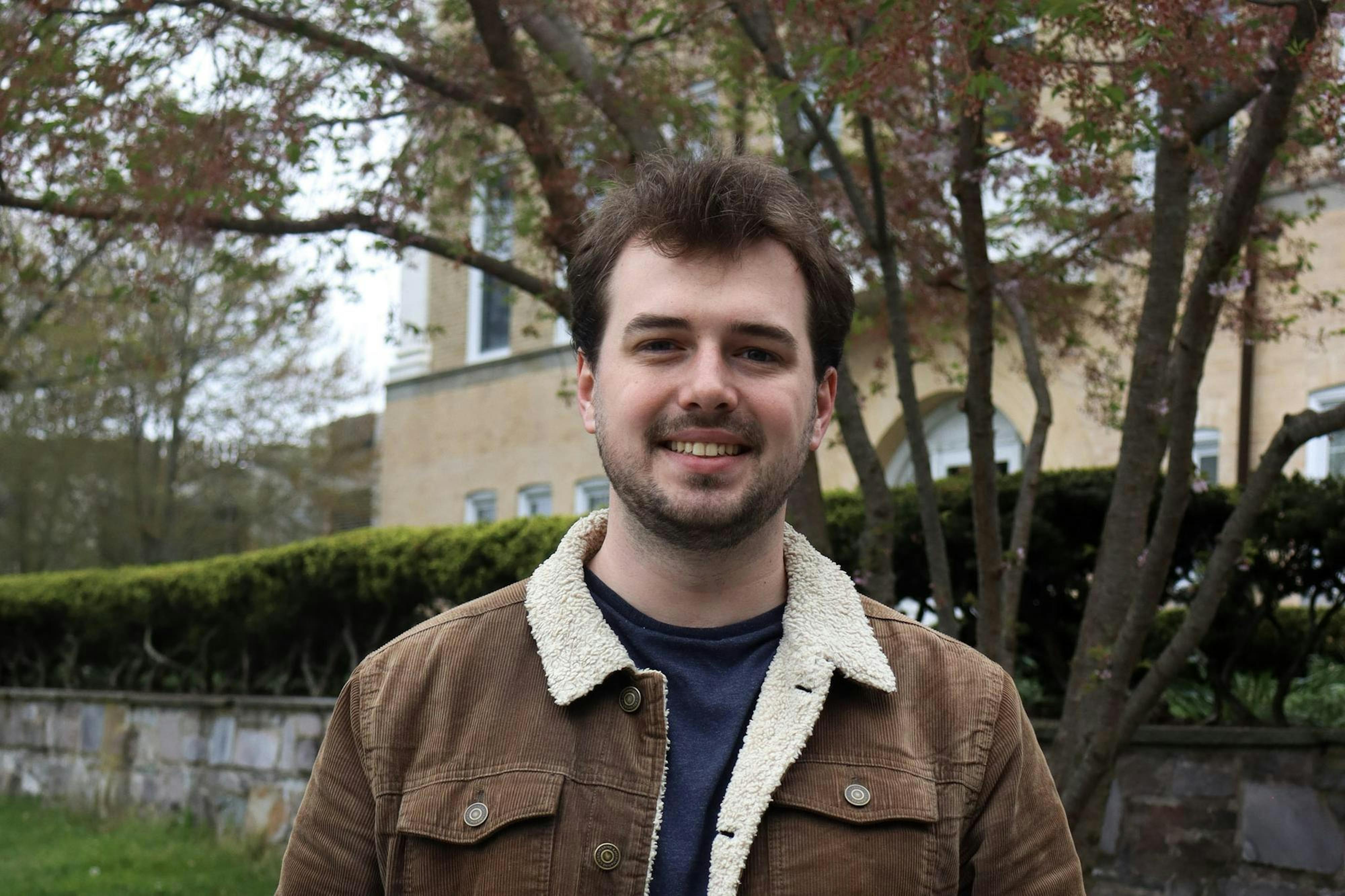 Senior Profile: Carl Svahn brings his love for art, journalism to the Daily and beyond - Vimarsana News