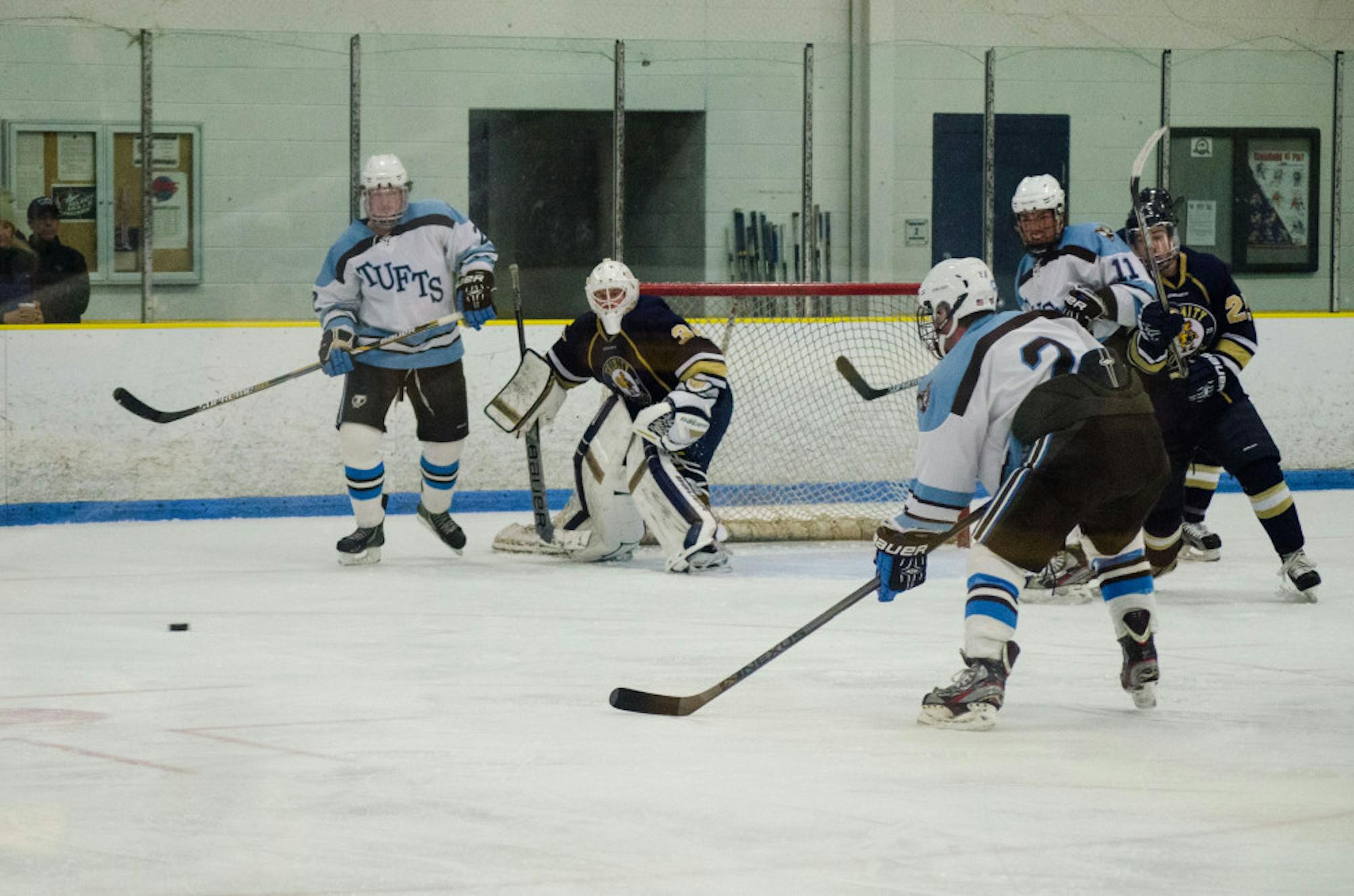 2014-11-16-Tufts-Mens-Ice-Hockey-vs.-Trinity0004