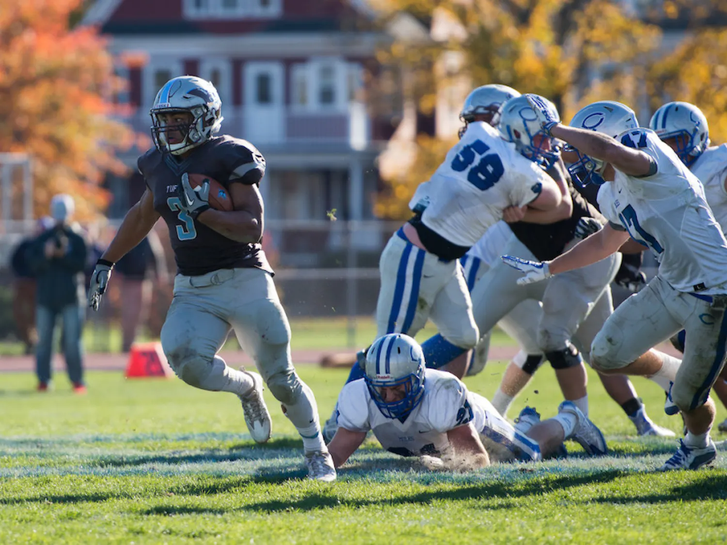 football1-2016-11-05-Football-vs-Colby-167485