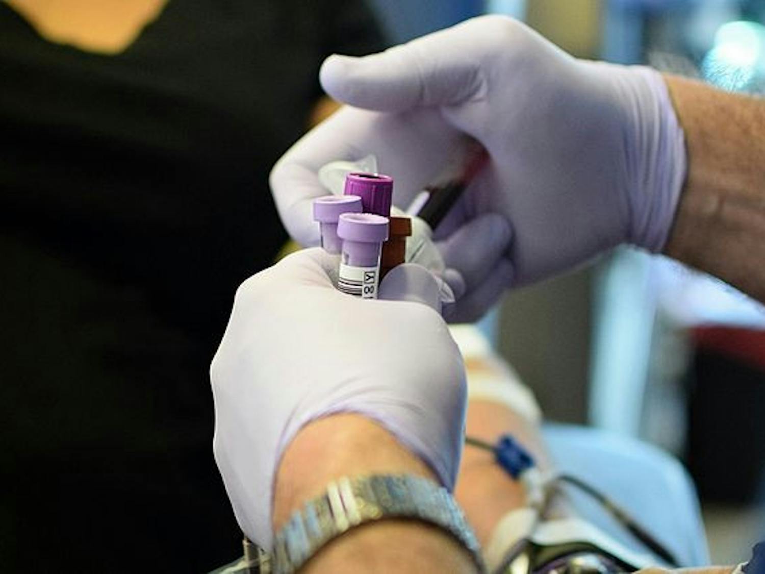 Blood_donation_test_tubes