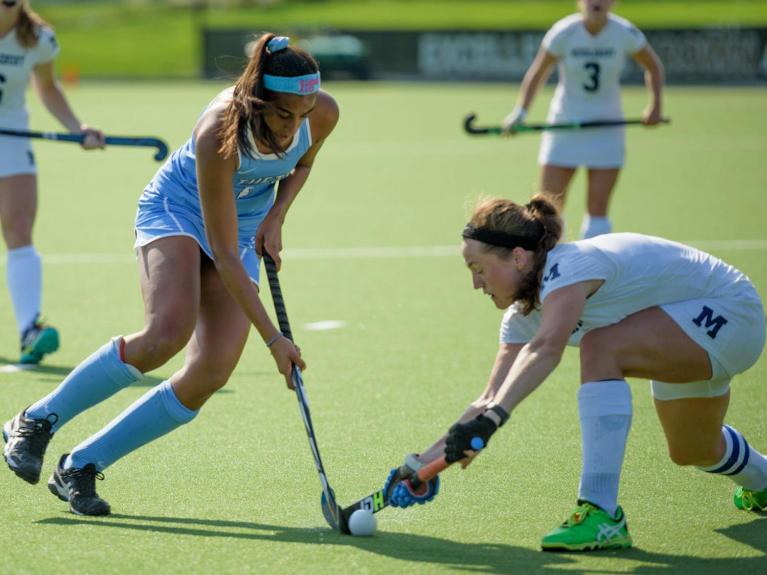 2017-10-07-4019-Field-Hockey-vs-Middlebury-0123