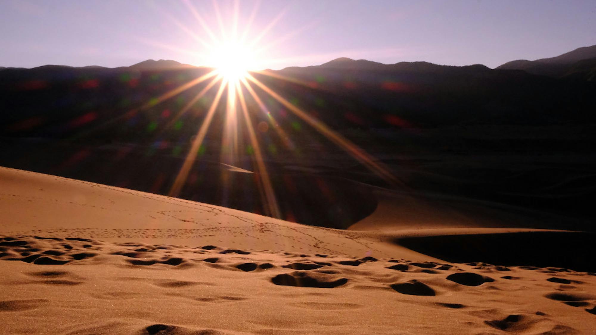 11_9_2_sunset-at-the-sand-dunes-in-Alamosa-COMengqi-Irina-Wang