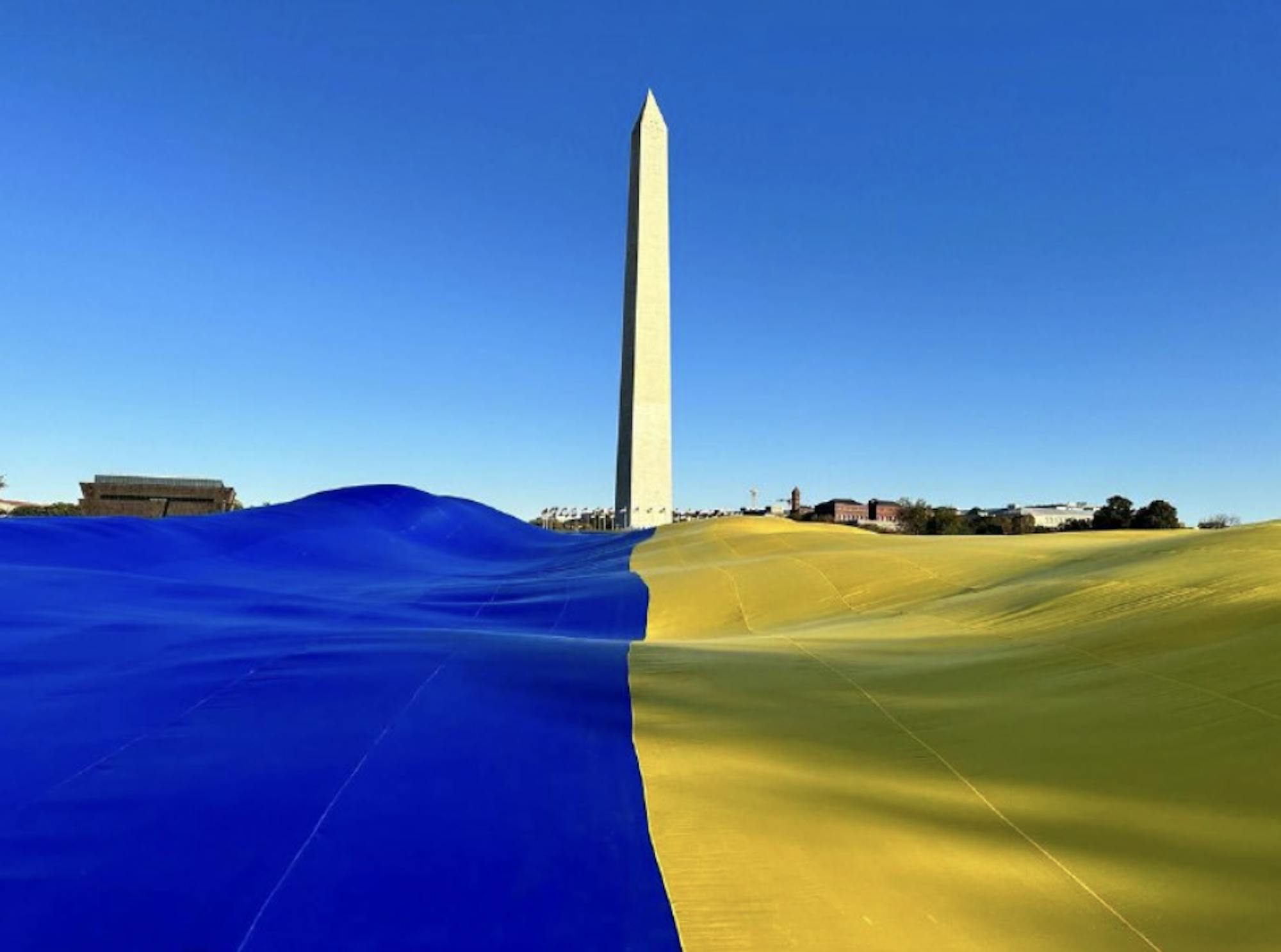 washington monument ukranian flag