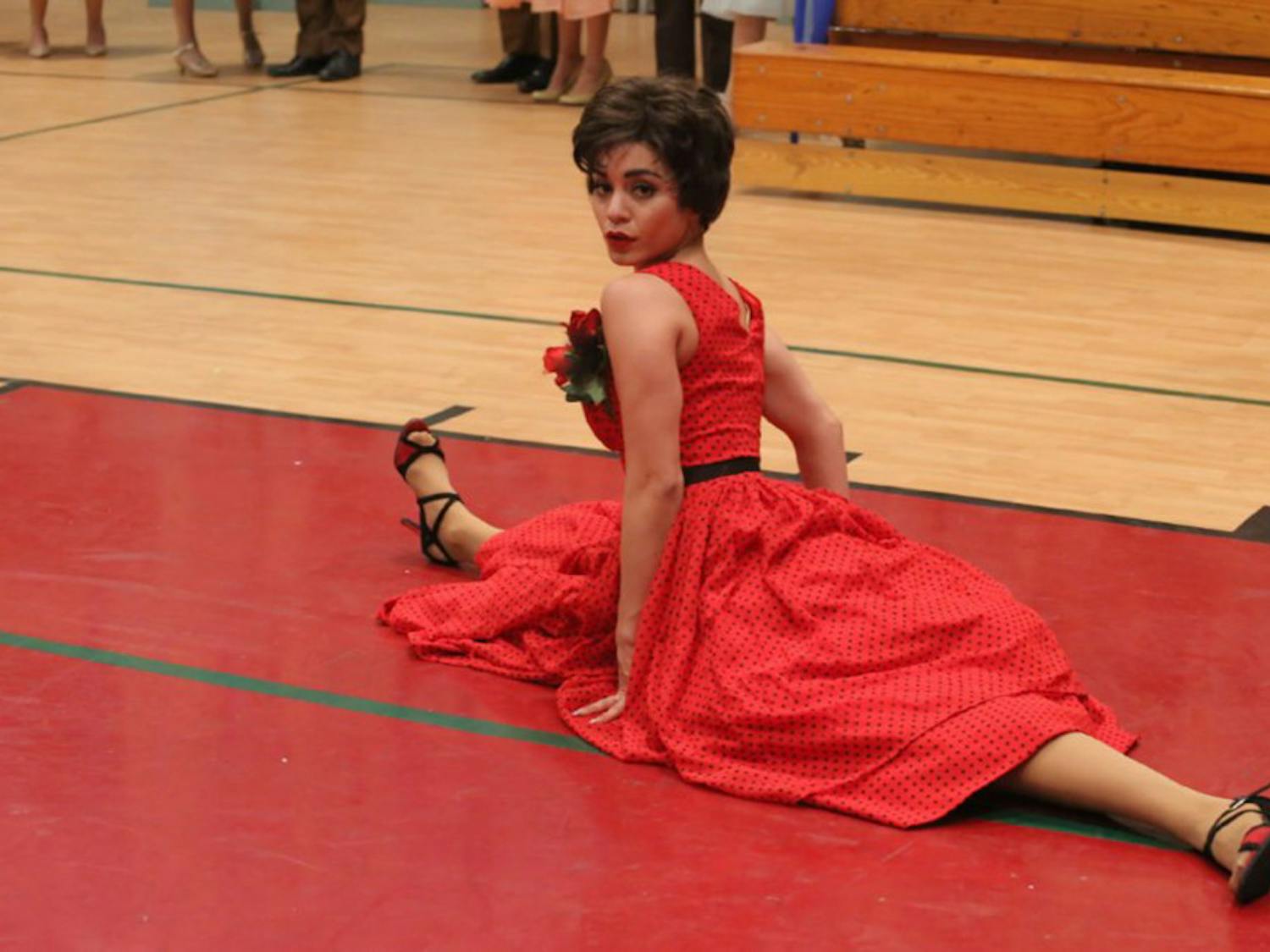 ENTER_TV-GREASE_1_LA