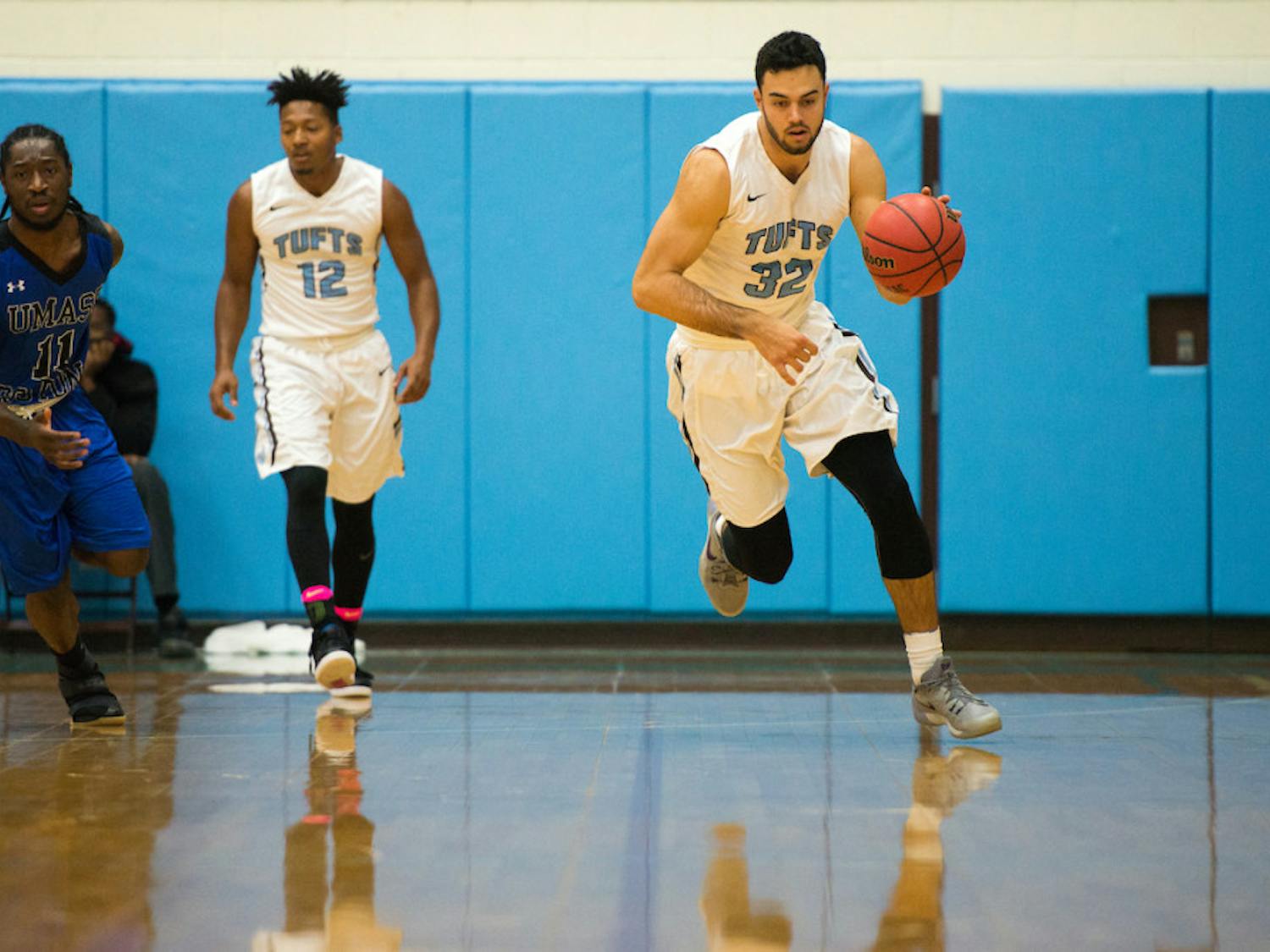 2016-12-06-MBBall-vs-UMass-Boston-183275