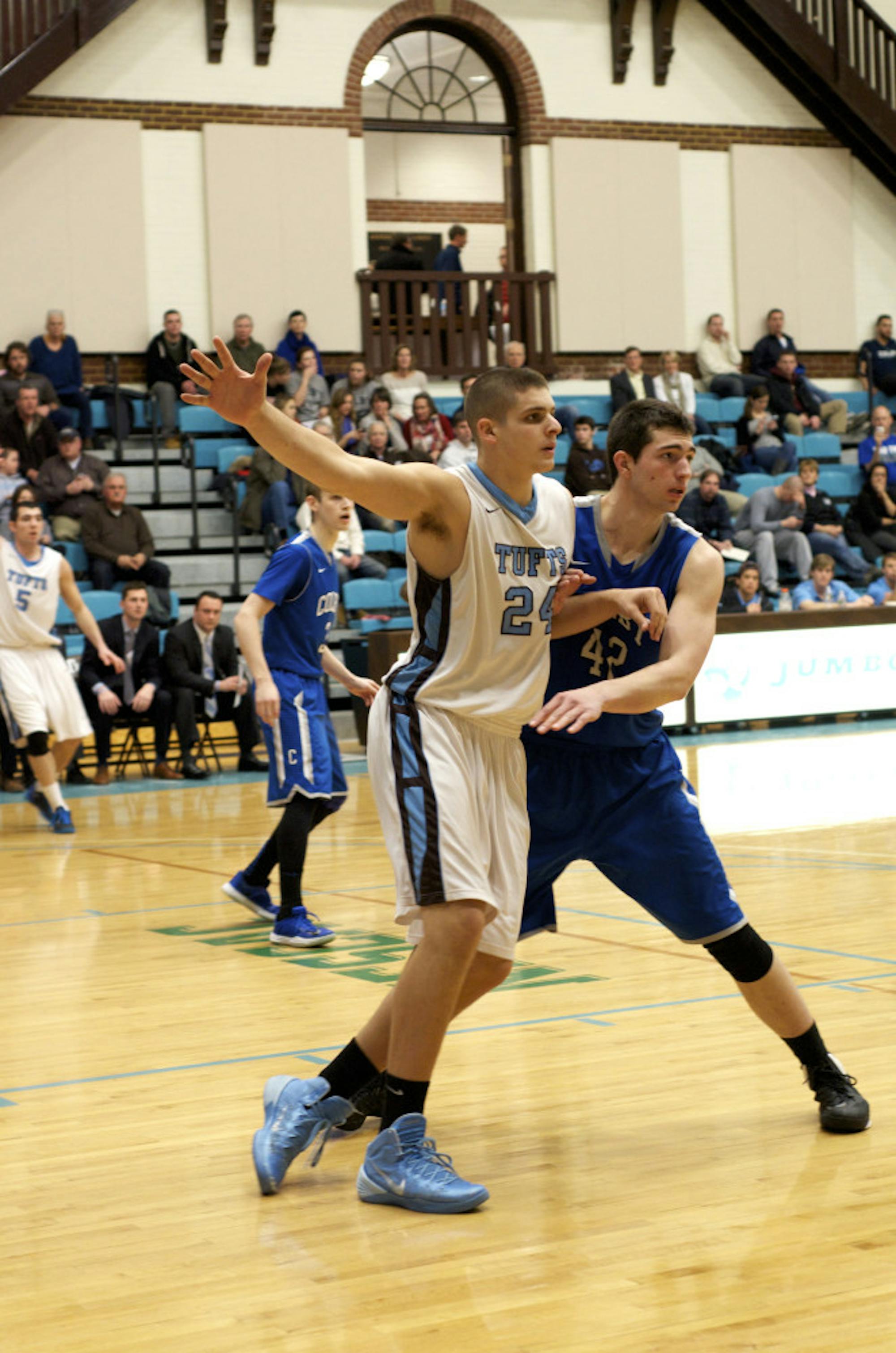 2014-02-14-Mbball-vs.-ColbyDSC_2737