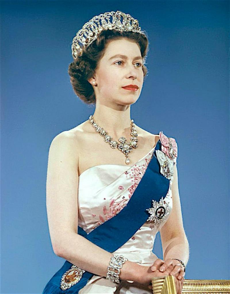 elizabeth blue dress The legacy of Queen in film, television and fashion Color:Navy Sky Blue Zebra Evening Wear Modern Henna Party Dress Peppa pig for friends