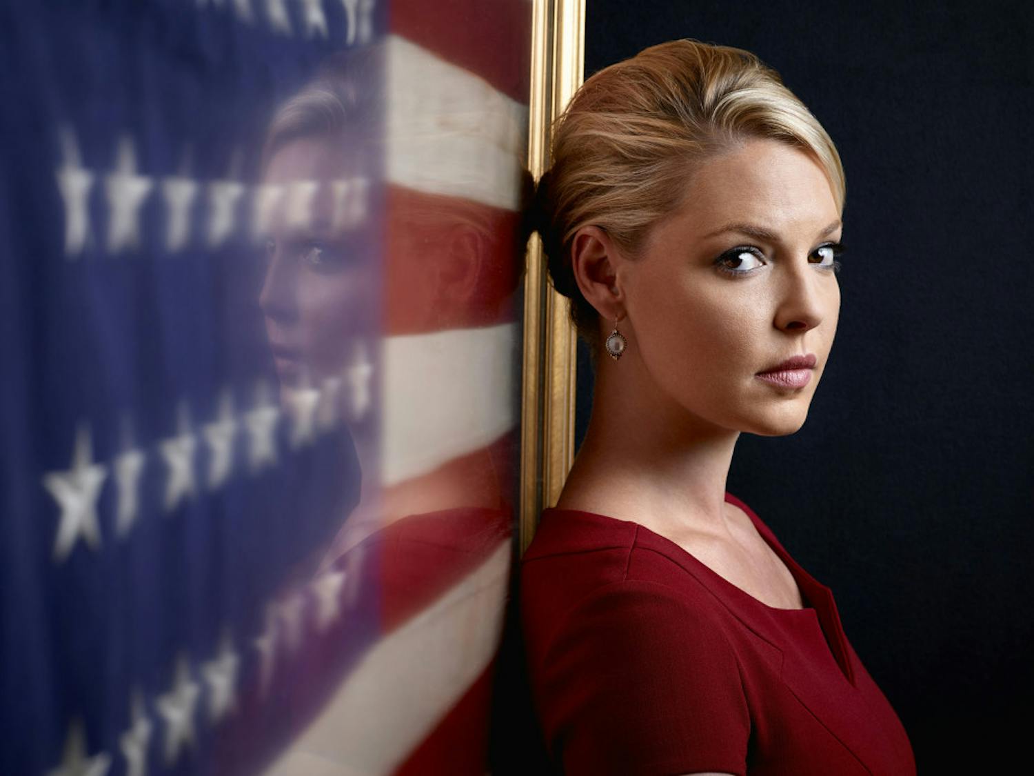 ENTER_TV-TINSEL_1_MCT