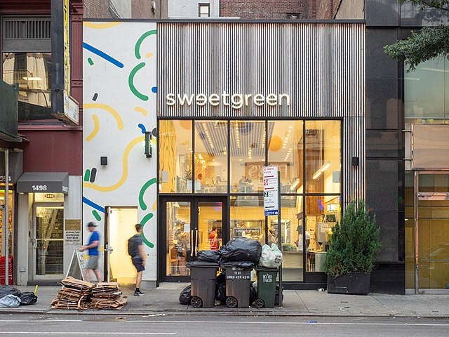 Sweetgreen_Storefront_48237024662