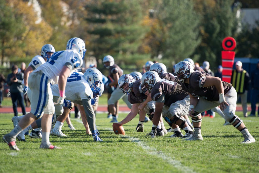 2016-11-05-Football-vs-Colby-167557