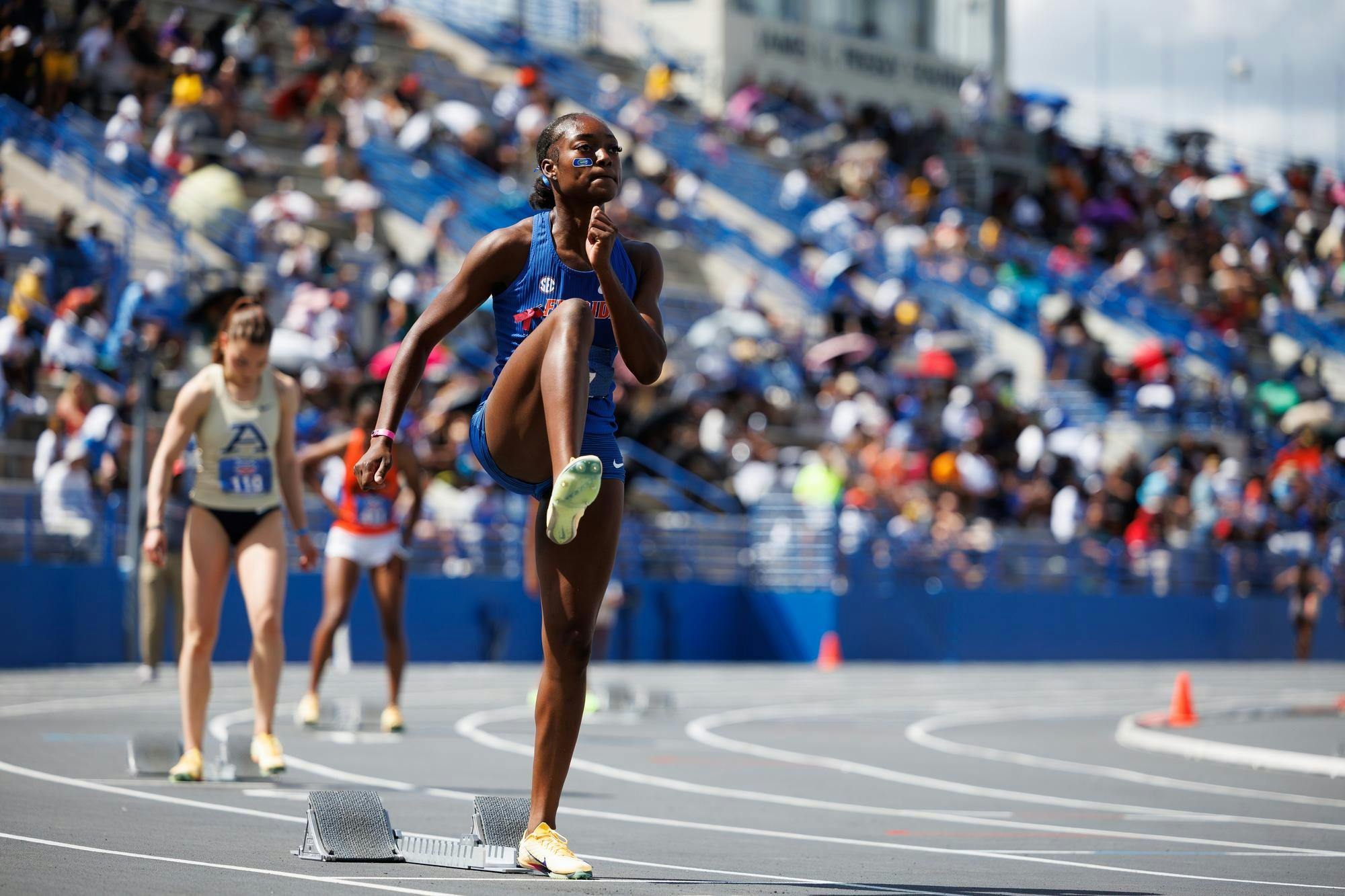 Marianna Wright prepares to run during the Pepsi Florida Relays, Saturday, April 4, 2026, in Gainesville, Fla.