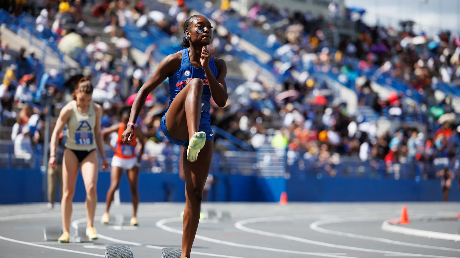 Marianna Wright prepares to run during the Pepsi Florida Relays, Saturday, April 4, 2026, in Gainesville, Fla.