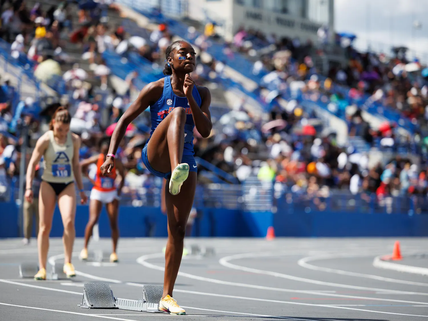Marianna Wright prepares to run during the Pepsi Florida Relays, Saturday, April 4, 2026, in Gainesville, Fla.