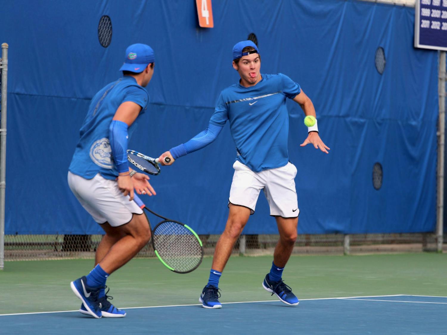 Duarte Vale and McClain Kessler helped set the pace with a doubles win in Florida's 6-1 victory over Arkansas on Sunday at the Ring Tennis Complex. “I think those two really complemented themselves nicely today,” coach Bryan Shelton said.