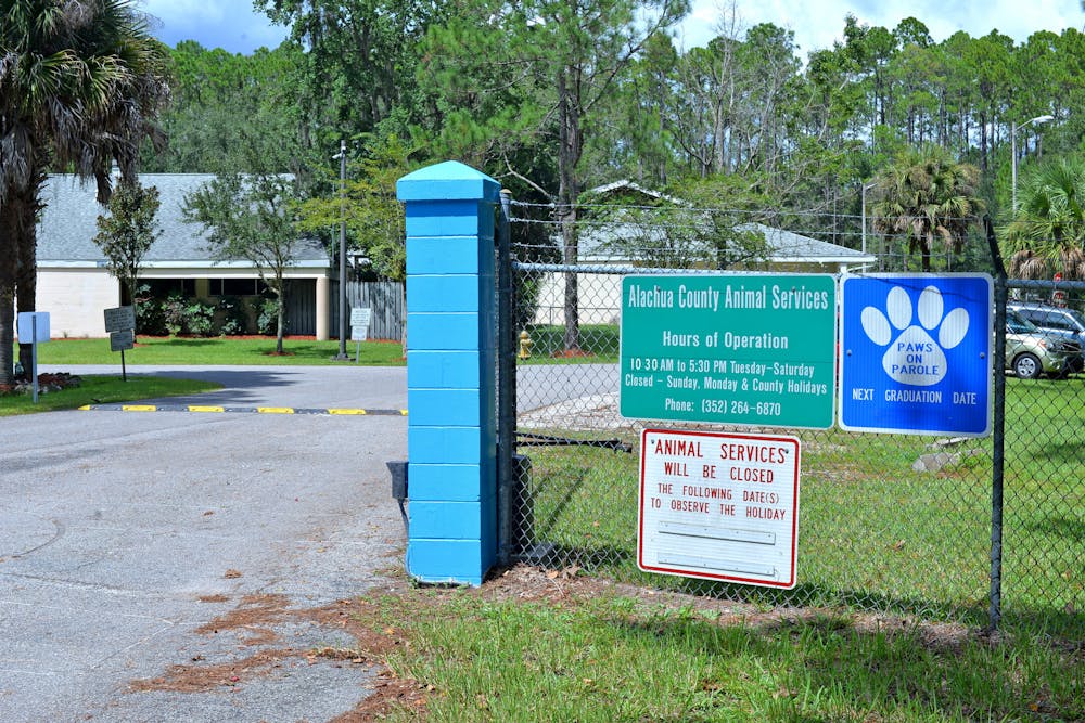 <p>Outside of the Alachua County Animal Services building on Saturday, Sept. 3, 2022. </p>