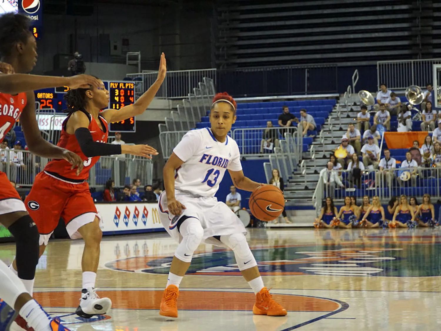 Cassie Peoples looks to pass during Florida's 71-61 loss to Georgia on Jan. 14, 2016, in the O'Connell Center.