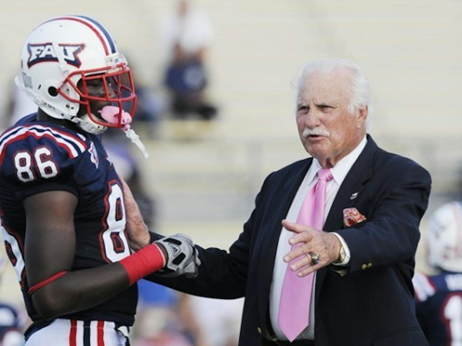 Florida Atlantic coach Howard Schnellenberger, who will retire at the end of the 2011 season, said Florida “certainly” should win Saturday’s game.