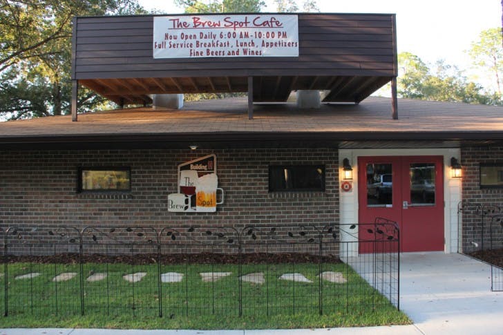 The Brew Spot Cafe offers a menu of breakfast, lunch and appetizers in addition to fresh-brewed coffees, craft beers and fine wines. Free chemistry lessons are also available in the cafe’s classroom.