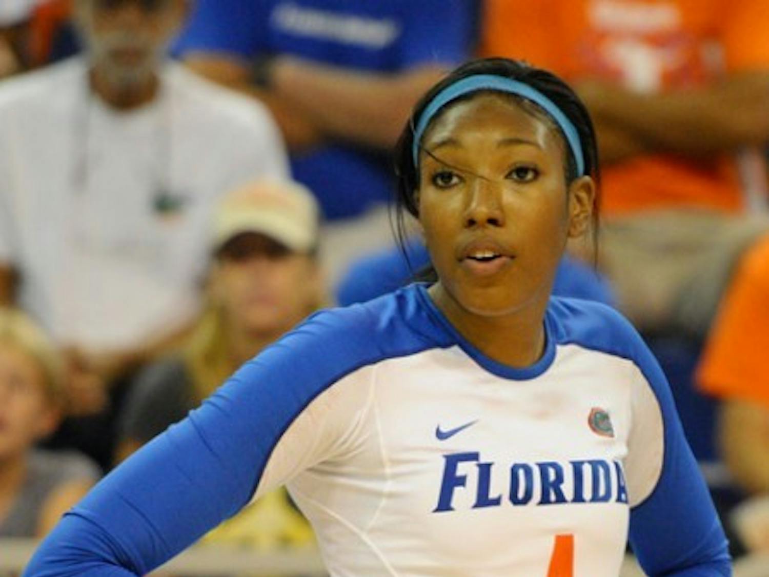 Senior right-side hitter Tangerine Wiggs recorded 31 total kills during the weekend, including a career-high 18 in a five-set loss to Stanford.