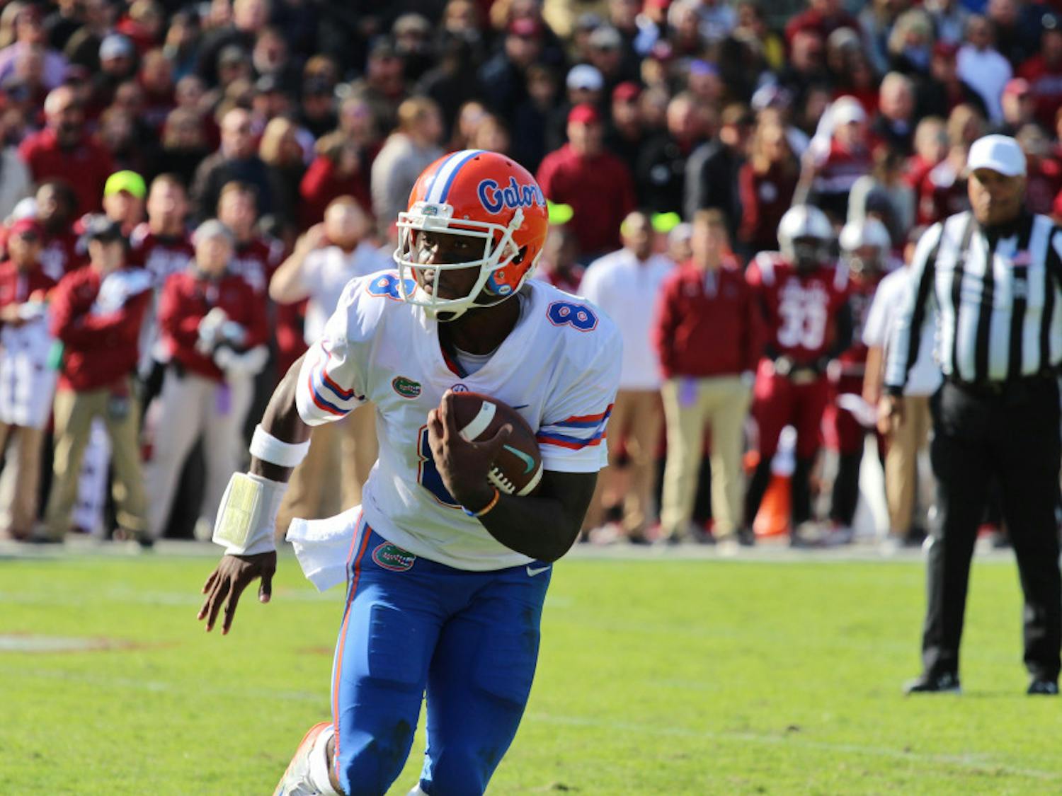 Former UF quarterback Malik Zaire wore a Schutt AiR XP Pro helmet with a basic, single-bar facemask. “It was all about simplicity,” Zaire said. “And it looked the best, in my opinion.”