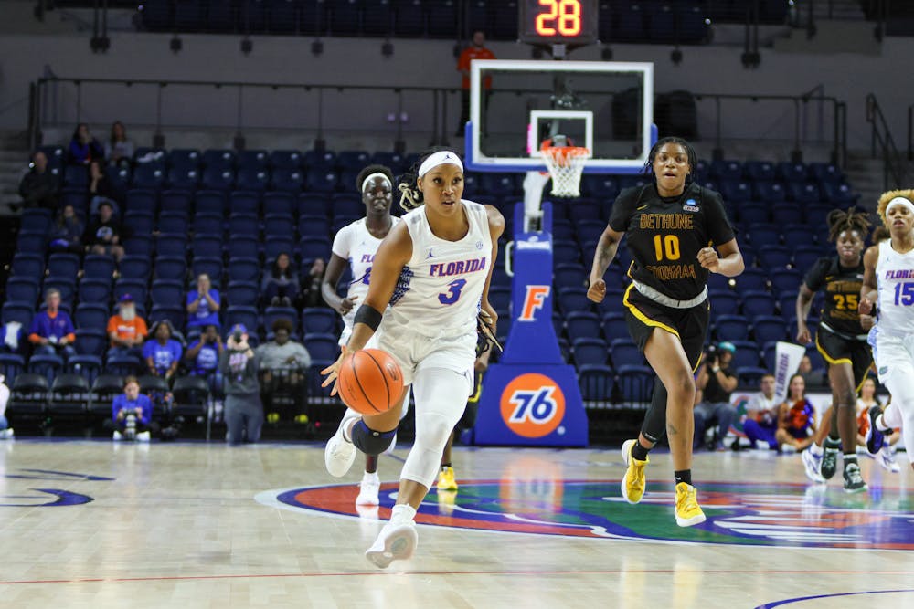 <p>Florida guard KK Deans dribbles the ball down the court in the Gators&#x27; victory over Bethune-Cookman Friday, Nov. 18, 2022.</p>
