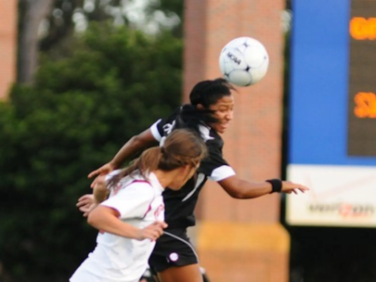 After a 4-2 loss to Tennessee on Sept. 25, Gators outside back Jazmyne Avant (right) and the defense responded with two shutout wins during the weekend.