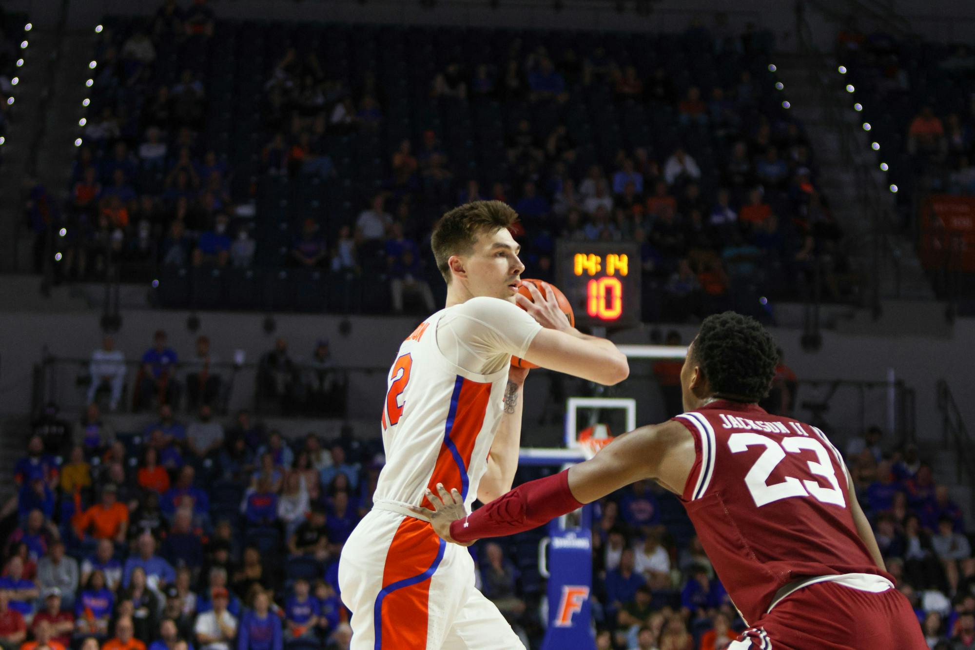 Forward Colin Castleton handles the basketball against the South Carolina Gamecocks Wednesday, Jan. 25, 2023.  Castleton finished the game with 18 points.