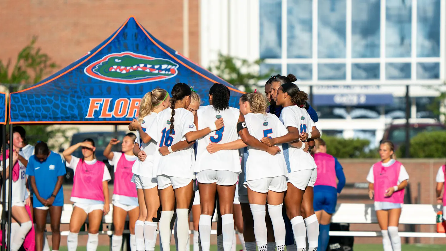 Florida players huddle before kickoff against Youngstown State in Gainesville, Fla. Thursday, Sept. 3, 2026.