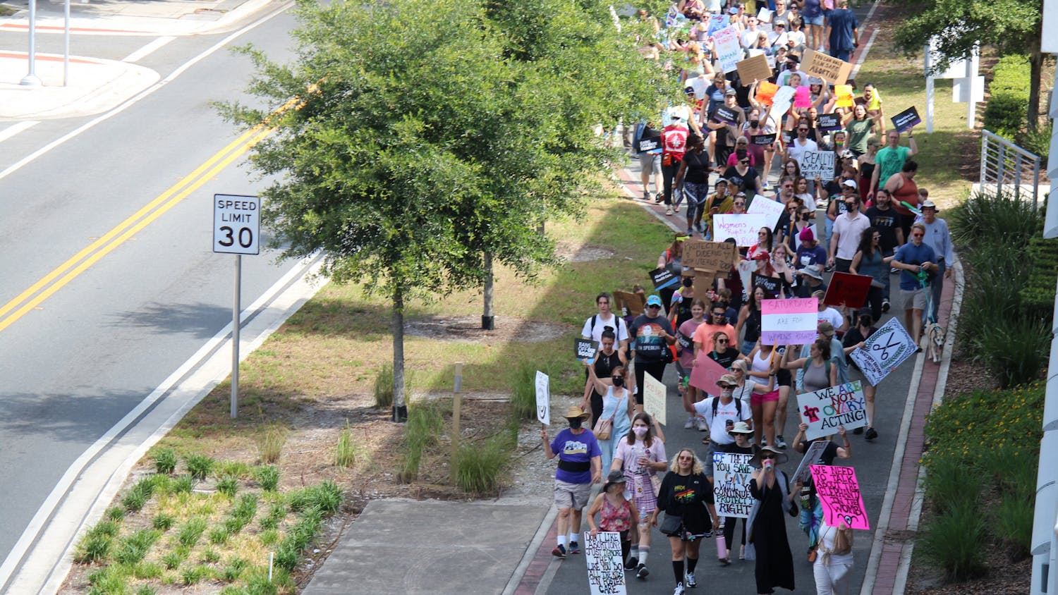 More than 600 Gainesville citizens join nationwide ‘Bans Off Our Bodies’ rallies on Saturday, May 14th, at the 6th St. and 2nd Ave. intersection.