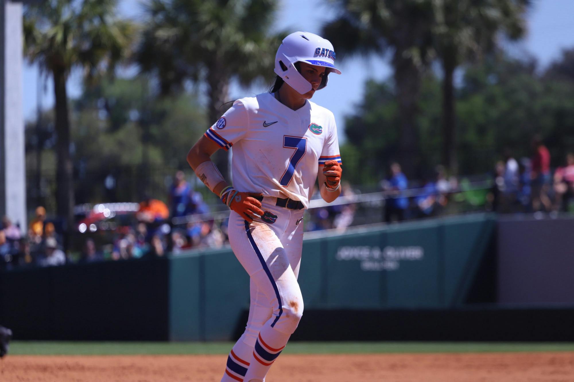 Sophomore Avery Goelz and the No. 6 Florida Gators avoided a sweep against No. 15 Tennessee