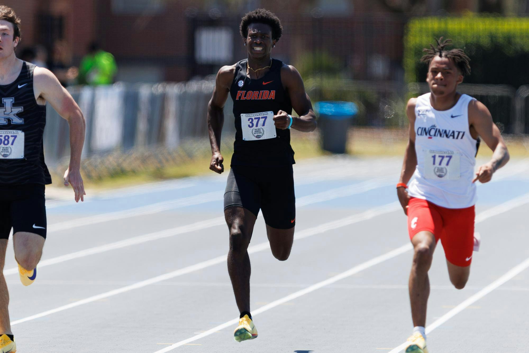 Jordaine Johnson competes in the men’s 200 meter during the Tom Jones Memorial Invitational in Gainesville, Fla., Friday, April 17, 2026.