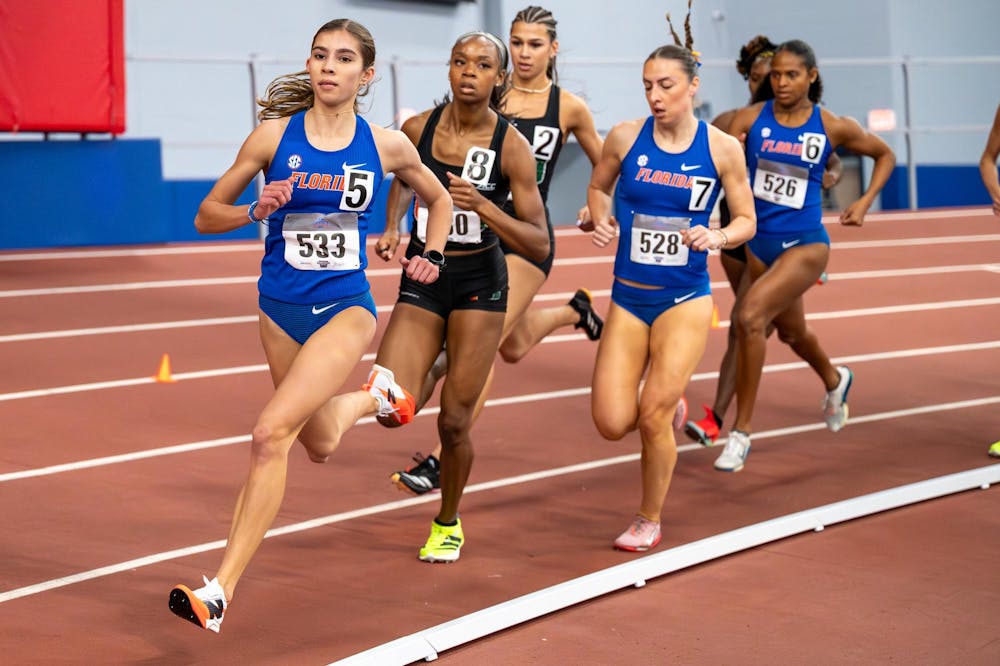 Florida distance runner Claire Stegall runs in the women’s 1000 during the Jimmy Carnes Invitational in Gainesville, Fla., Friday, Jan. 16, 2026.