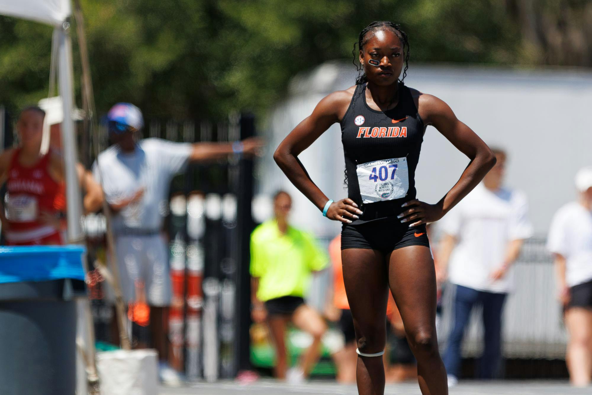Marianna Wright gets ready to compete in the women’s 400 meter hurdles during the Tom Jones Memorial Invitational in Gainesville, Fla., Friday, April 17, 2026.