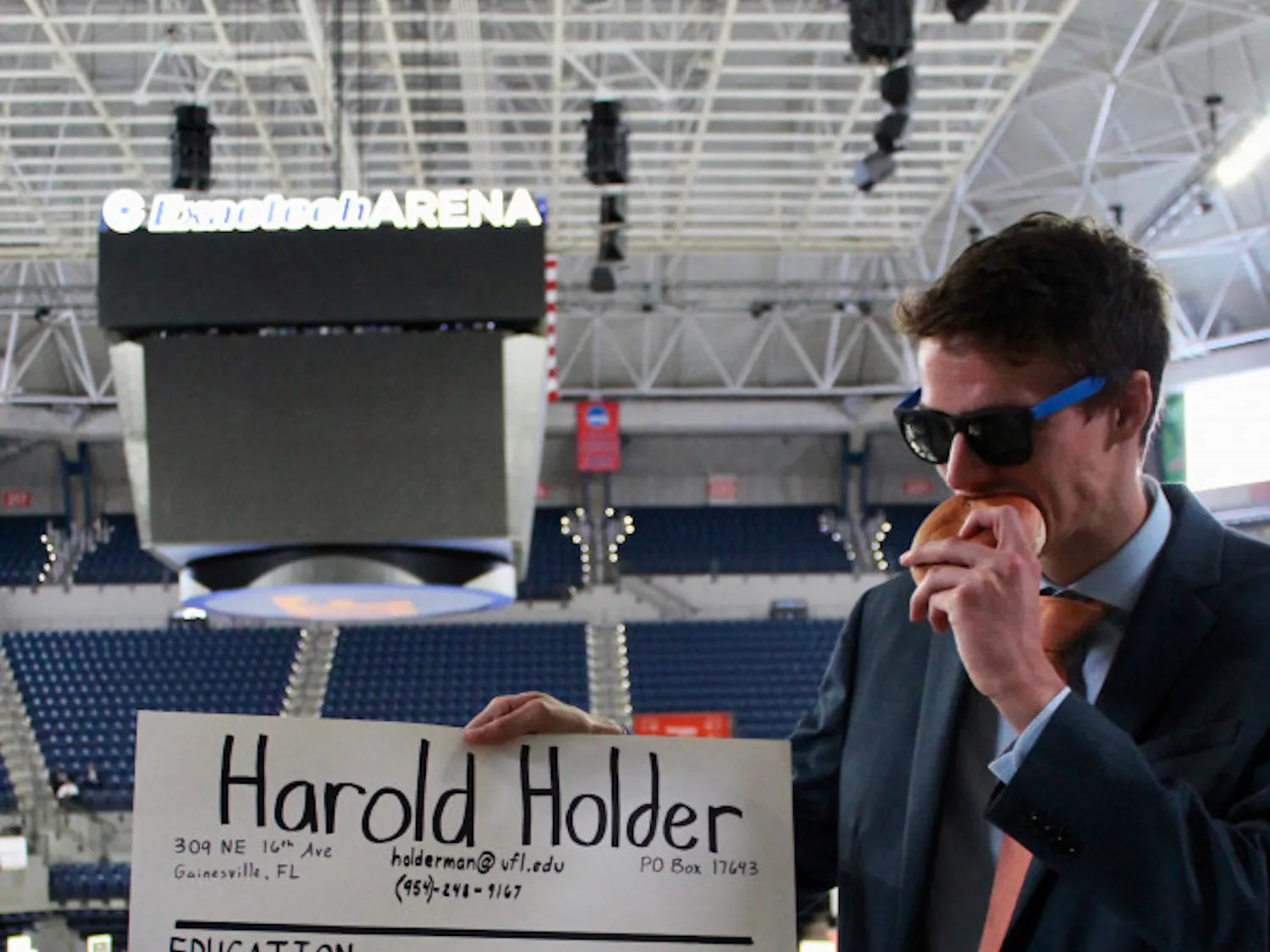 Kevin Kimbrough, a 23-year-old computer science engineering sixth year, played the character of “Harold Holder” to cheer up students and employers at Career Showcase.
