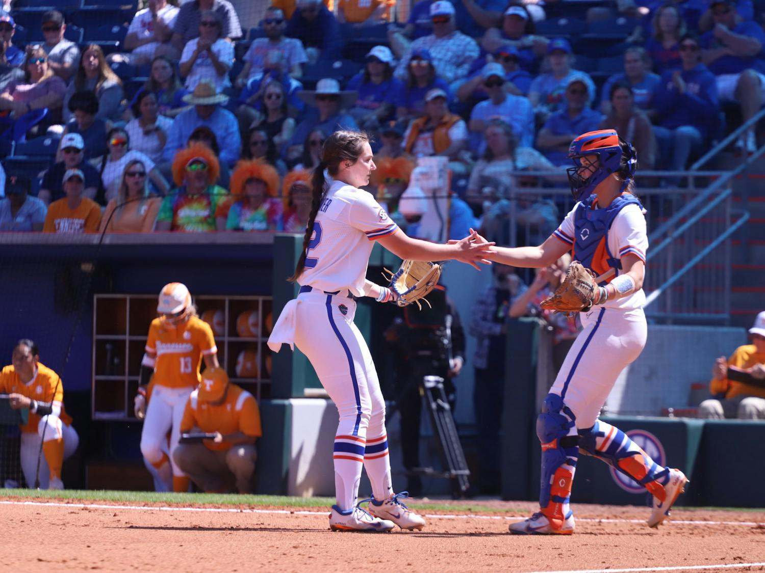 Senior Elizabeth Hightower, catcher Sam Roe and the No. 7 Florida Gators stole the series from the No. 17 Auburn Tigers Sunday