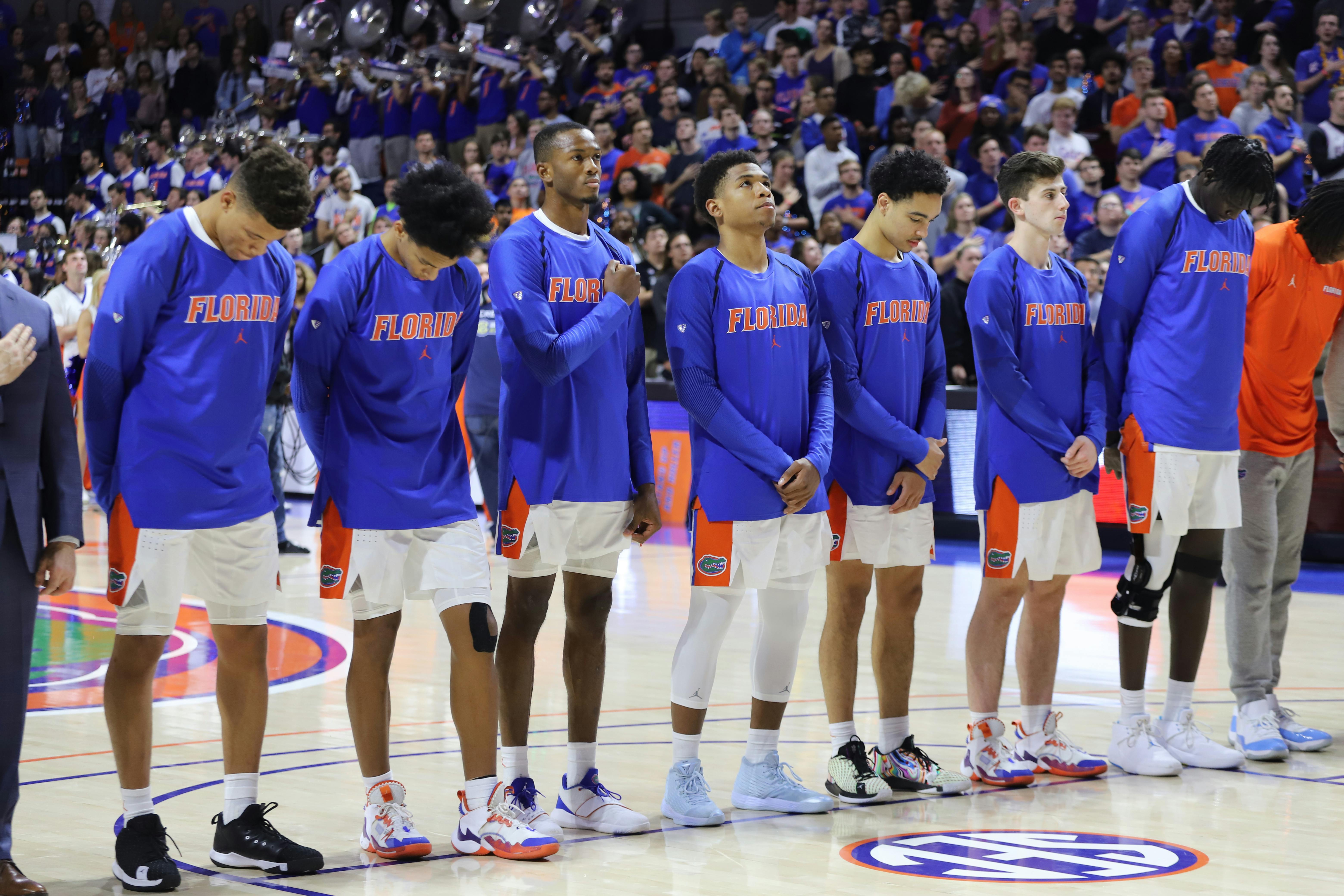 The Gators men's basketball team pregame.
