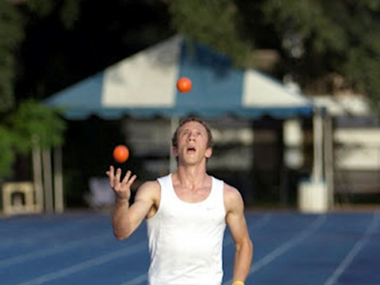 UF junior Matthew Feldman broke the Guinness World Record for five-ball joggling at Rice University Friday.