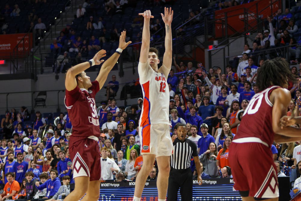 Florida forward Colin Castleton takes a jump shot in the Gators' 81-60 victory against the South Carolina Gamecocks Wednesday, Jan. 25, 2023.