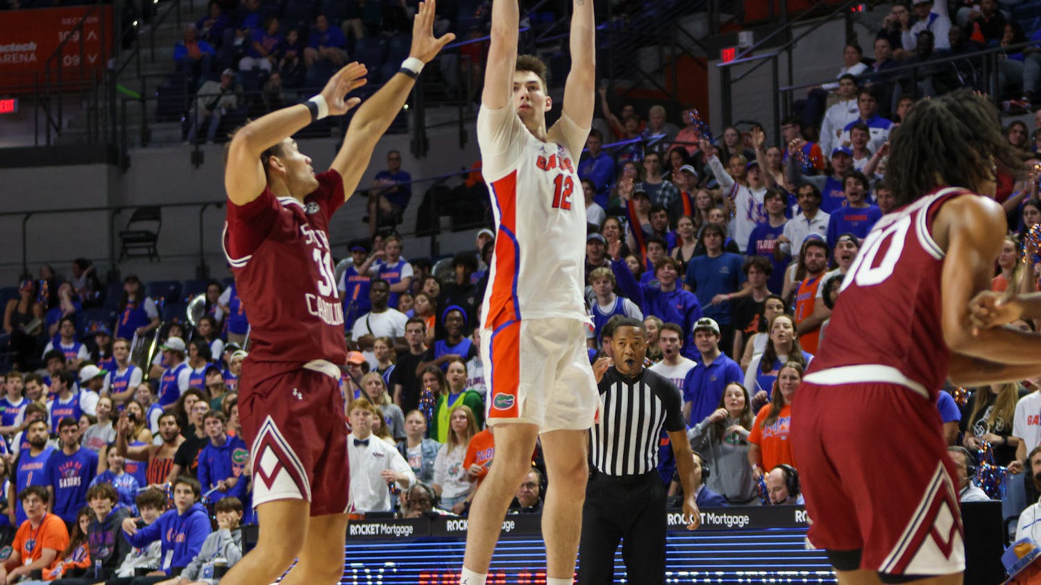 Florida forward Colin Castleton takes a jump shot in the Gators' 81-60 victory against the South Carolina Gamecocks Wednesday, Jan. 25, 2023.