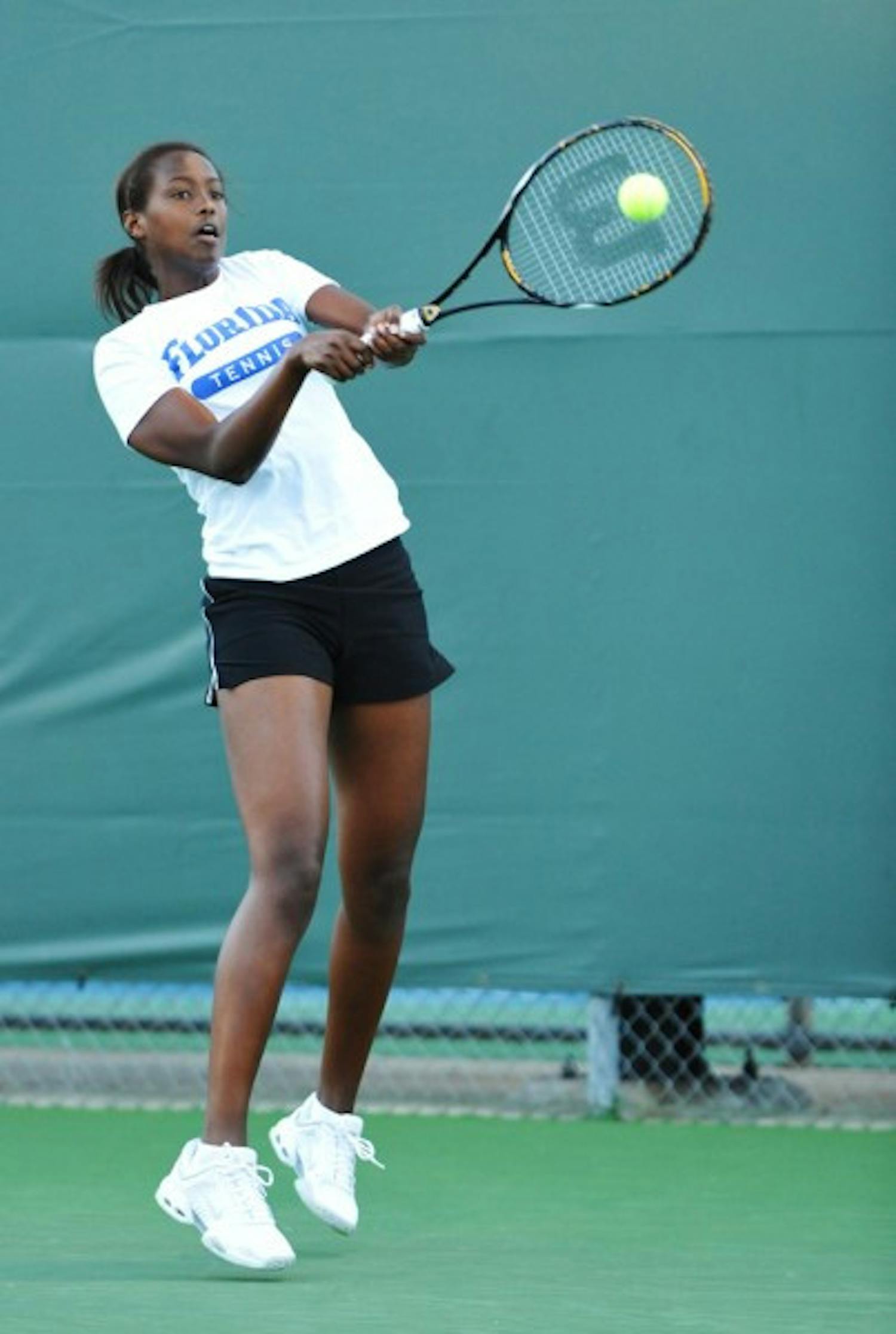 Senior Carolina Hitimana clinched Florida's 4-2 victory against California on Sunday&nbsp;at the Khan Outdoor Tennis Complex in Urbana, Ill.&nbsp;