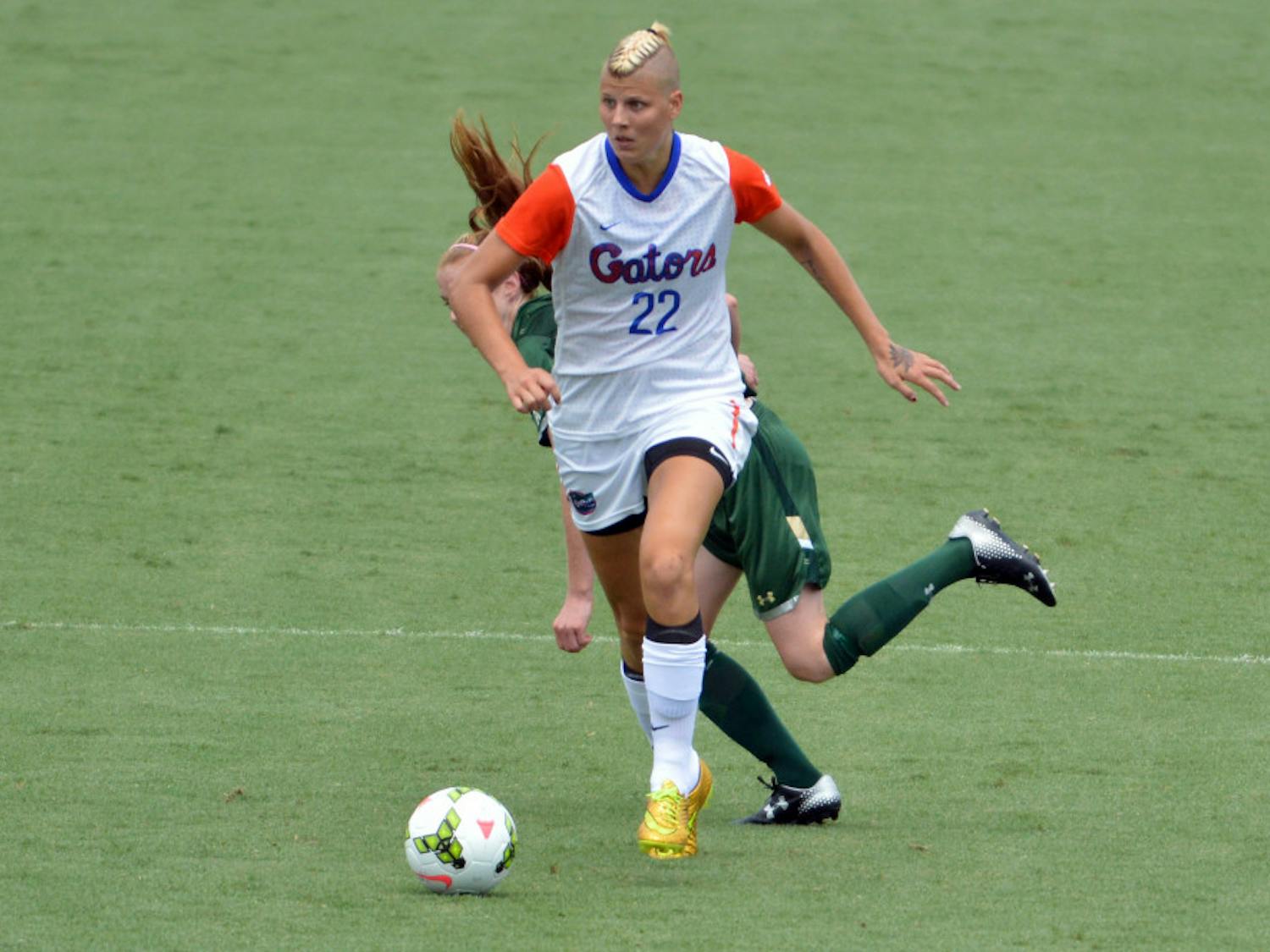Pamela Begic dribbles the ball during UF's 2-0 win against USF on Aug. 24 at Donald R. Dizney Stadium