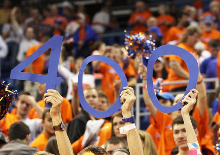 Gators fans commemorate coach Billy Donovan's 400th win at Florida. Donovan secured the victory in No. 10 Florida's 83-52 win against No. 17 Missouri on Saturday.&nbsp;